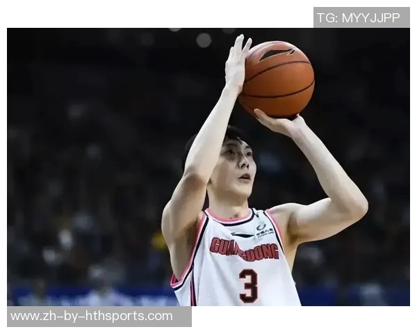 胡明轩：从篮球新星到国家队核心的成长之路与奋斗历程